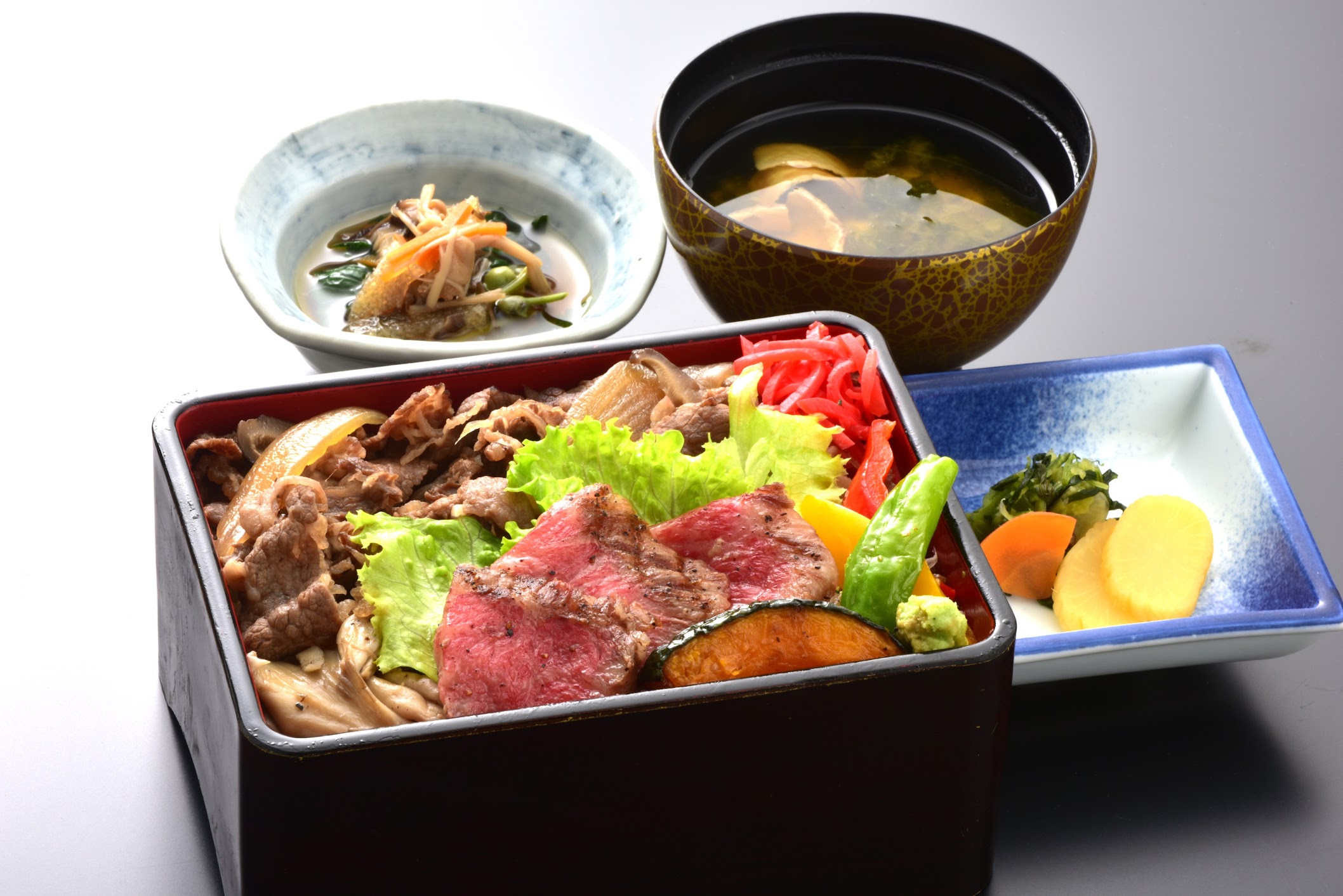 米沢牛 赤身ステーキ・牛重御膳